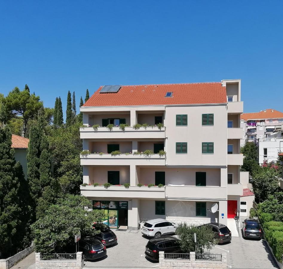 מאקרסקה Apartments Smokva מראה חיצוני תמונה