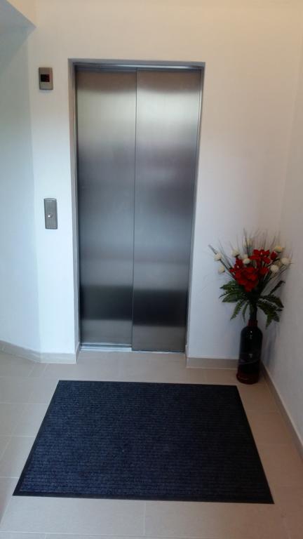 מאקרסקה Apartments Smokva מראה חיצוני תמונה