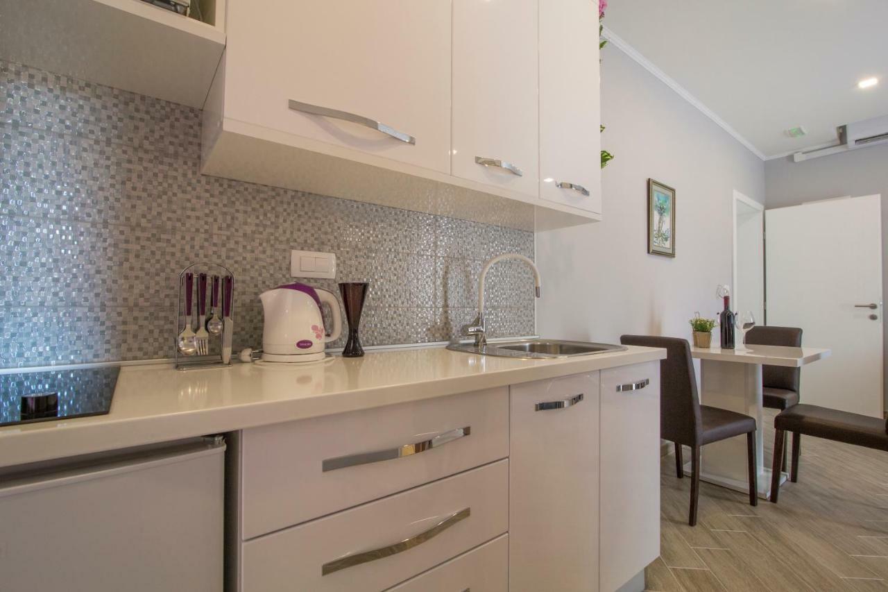 מאקרסקה Apartments Smokva מראה חיצוני תמונה