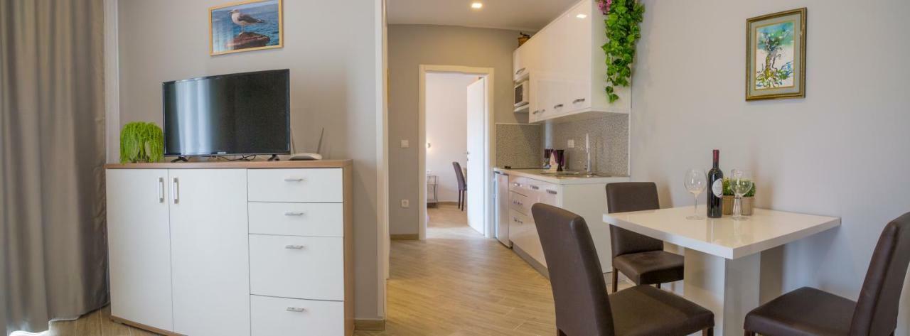 מאקרסקה Apartments Smokva מראה חיצוני תמונה