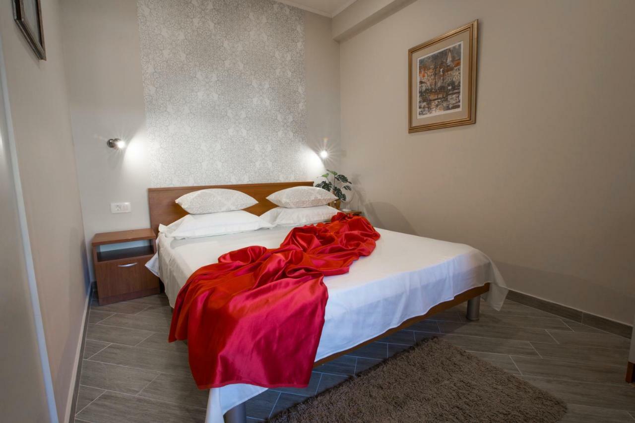 מאקרסקה Apartments Smokva מראה חיצוני תמונה