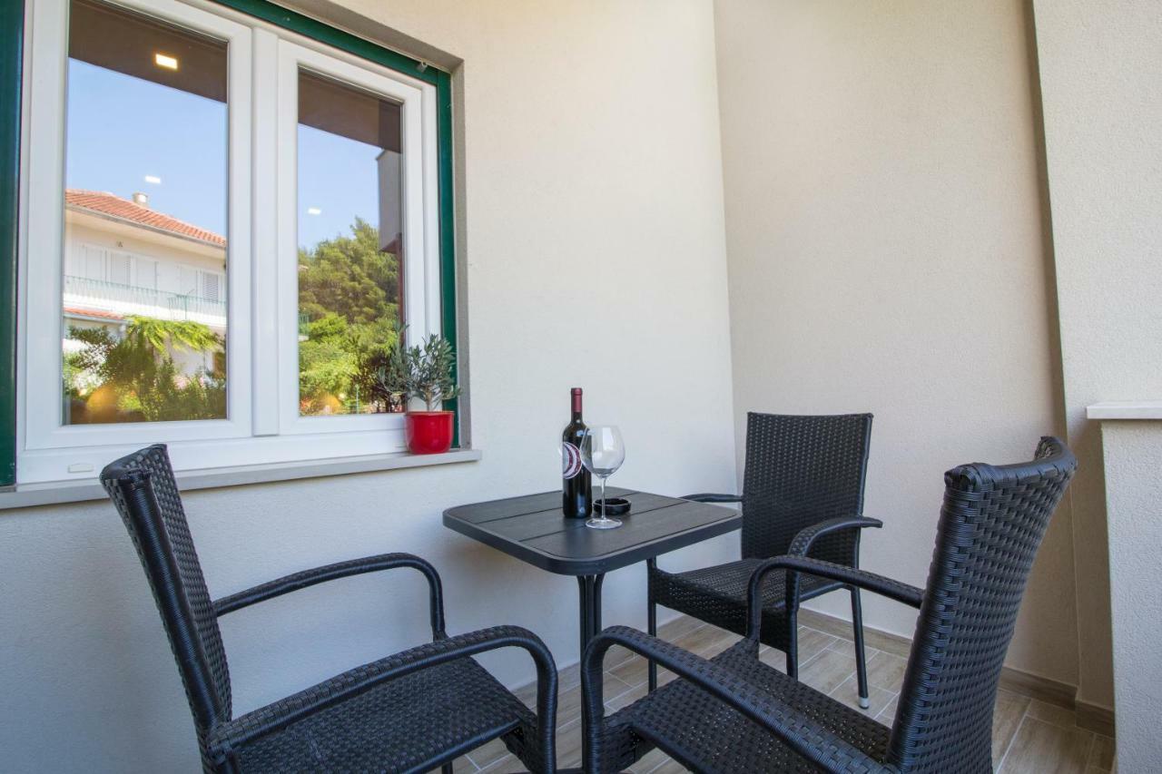 מאקרסקה Apartments Smokva מראה חיצוני תמונה