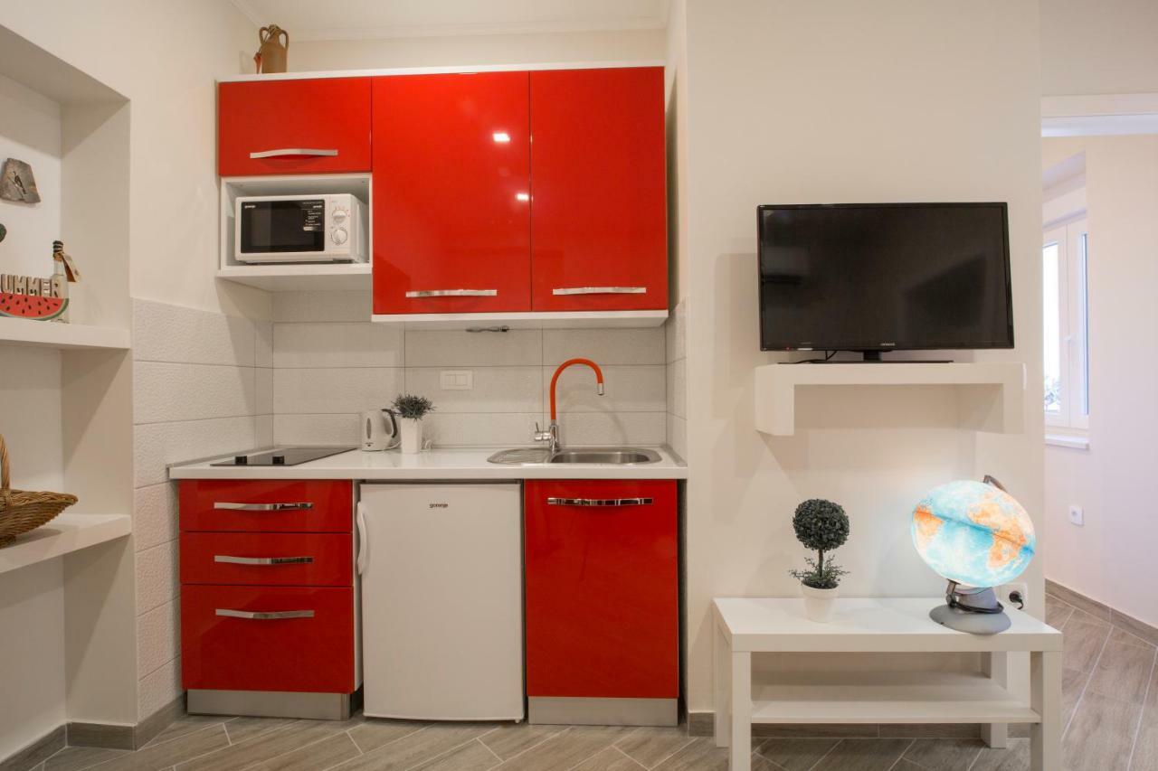מאקרסקה Apartments Smokva מראה חיצוני תמונה