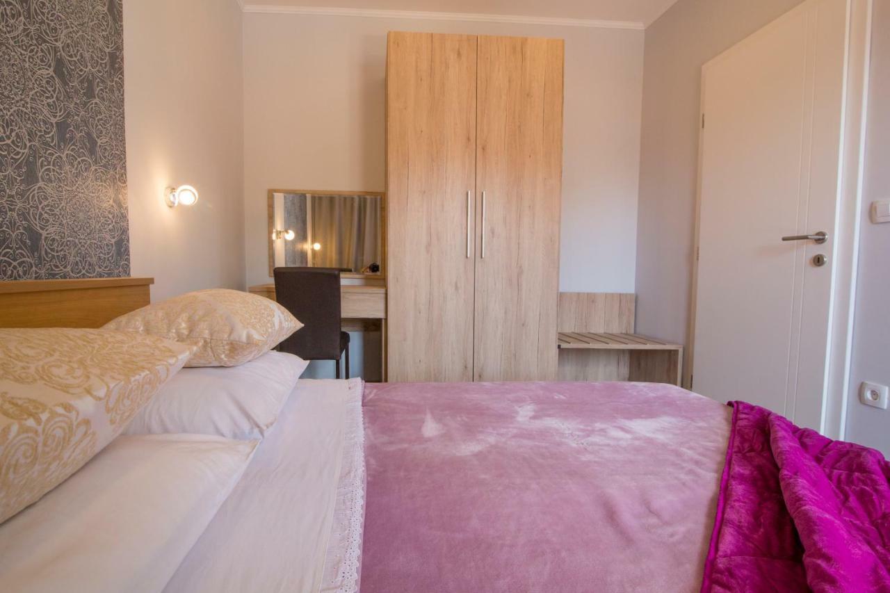 מאקרסקה Apartments Smokva מראה חיצוני תמונה